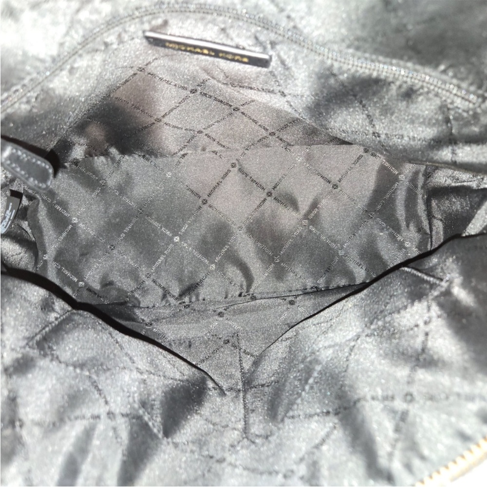 Michael Kors Cindy Large Black Leather Dome Satchel Bag - Like New - Picture 6 of 12